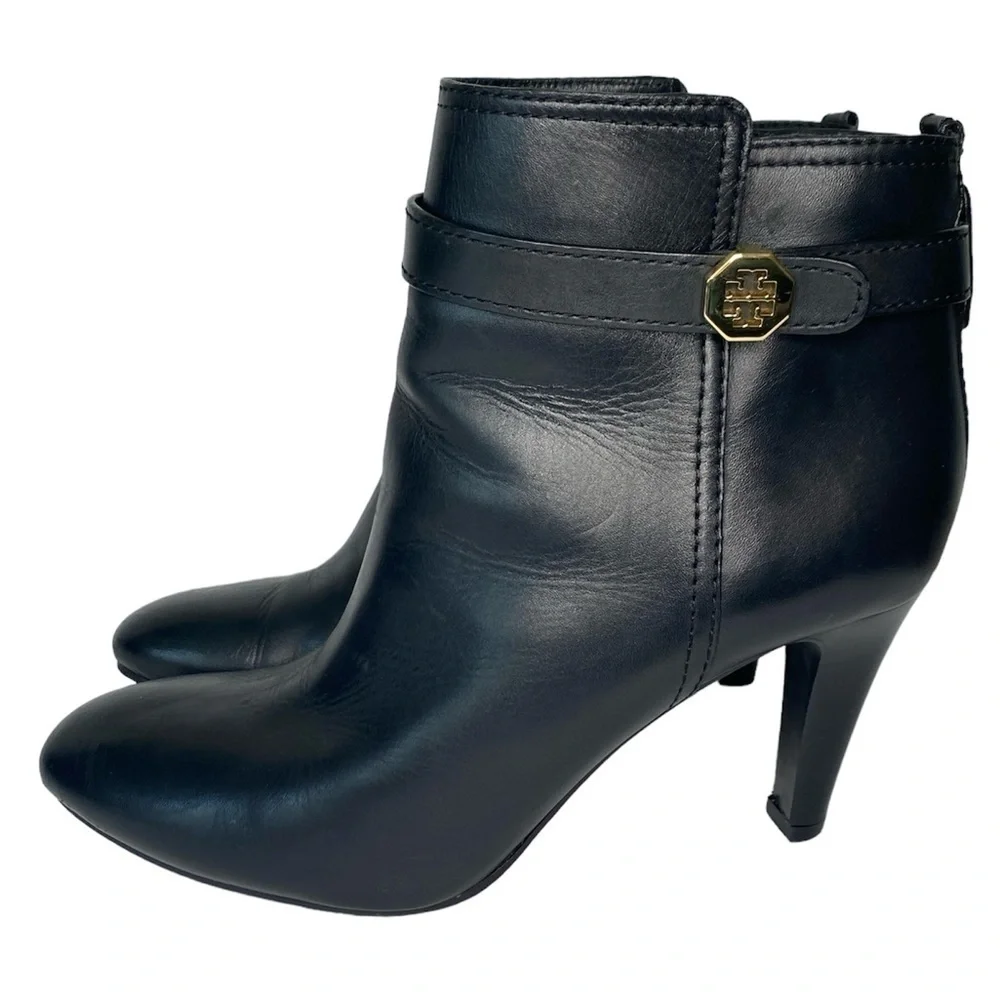 Tory Burch Black
Bristol Equestrian Calf
Leather Ankle Zip Bootie size 10M - Picture 4 of 14